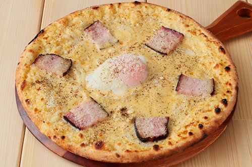 カルボナーラピザ